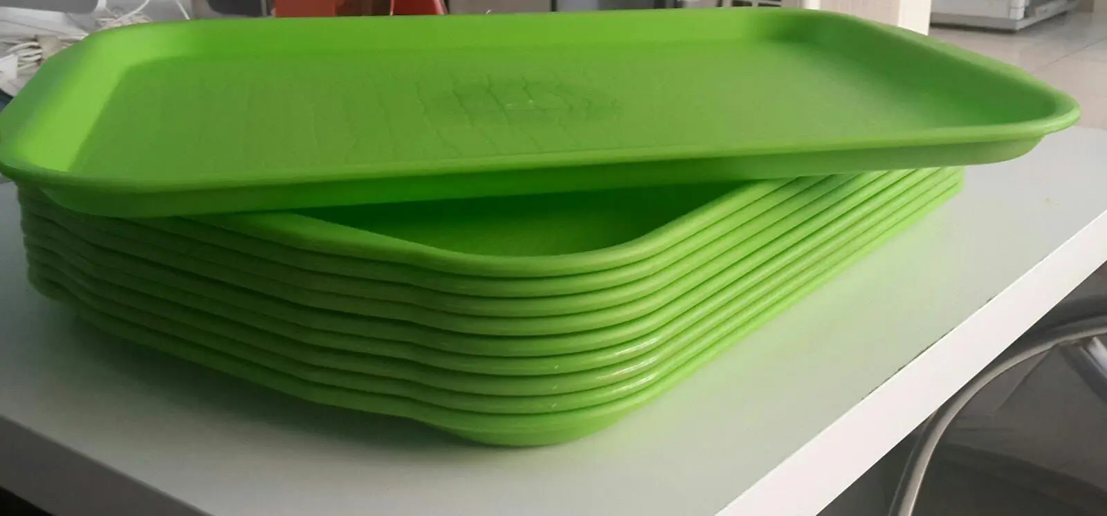 DOLBOVI PATTERNED GREEN SQUARE tray 10 LU tray поднос plateau de service