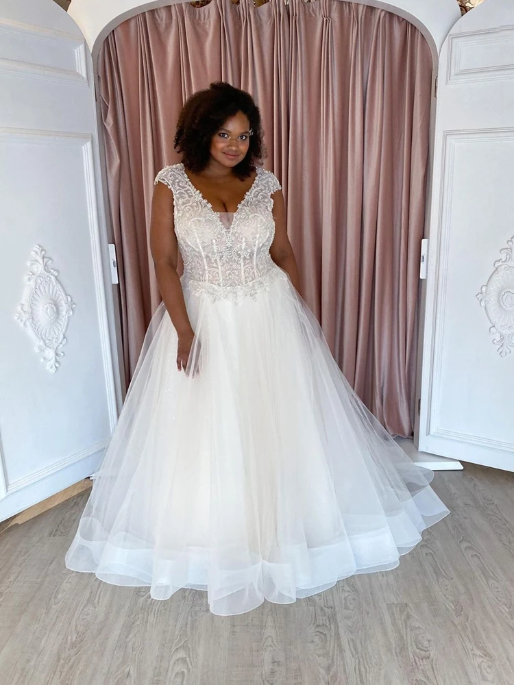 Robe de mariée bohème à col en V, appliques en dentelle, pois, dos nu, tension ficicide, tulle, train court, robe de mariée, vente chaude