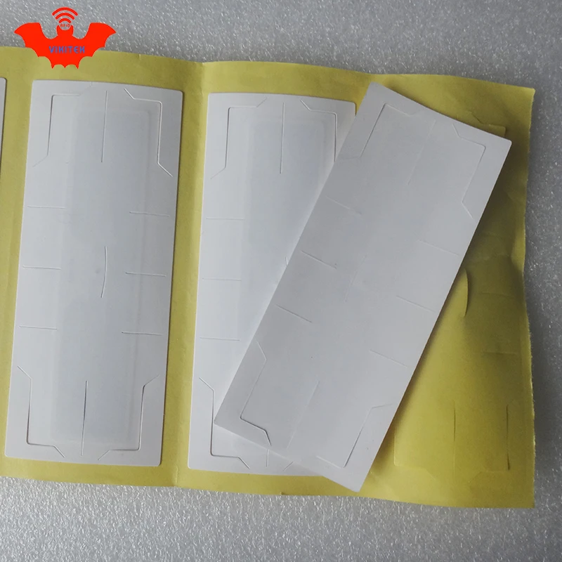 Etiqueta RFID UHF pegatina para parabrisas de vehículo EPC 6C 915m 868m 860-960M Alien Higgs3 anti-desgarro adhesivo pasivo imprimible etiqueta RFID