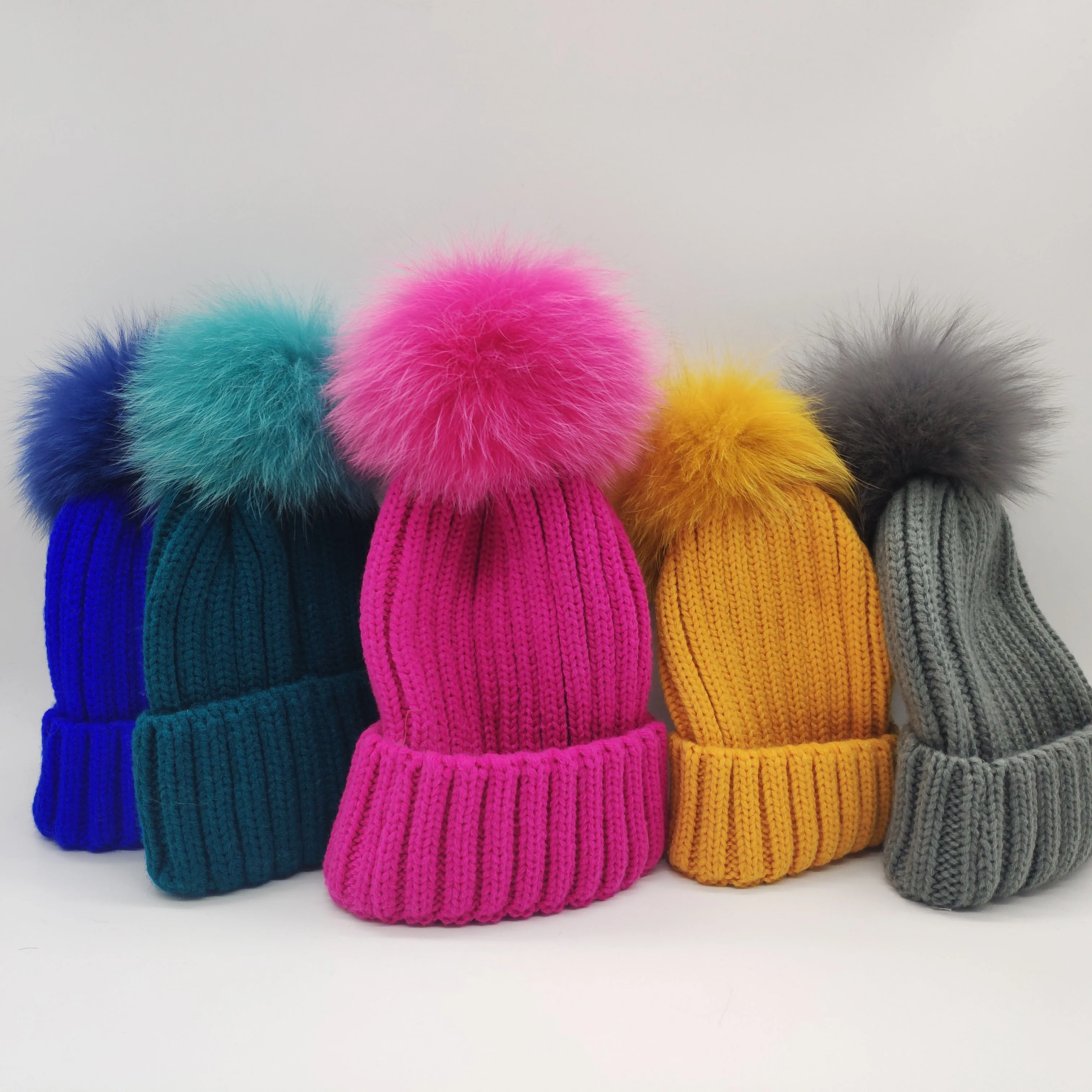 100% Natural Soft Fox Fur Ball Knitted Hats Winter Thick Fur Pom pom Caps Outdoor Curled Women Ski Skullies Beanies Gorros Bone