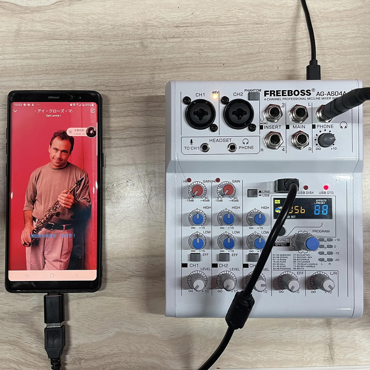 FREEBOSS AG-AS04A 4 채널 DC 5V Bluetooth 모바일 컴퓨터 USB 재생 및 기록 88 DSP 효과 Echo Reverb 개인 오디오 믹서