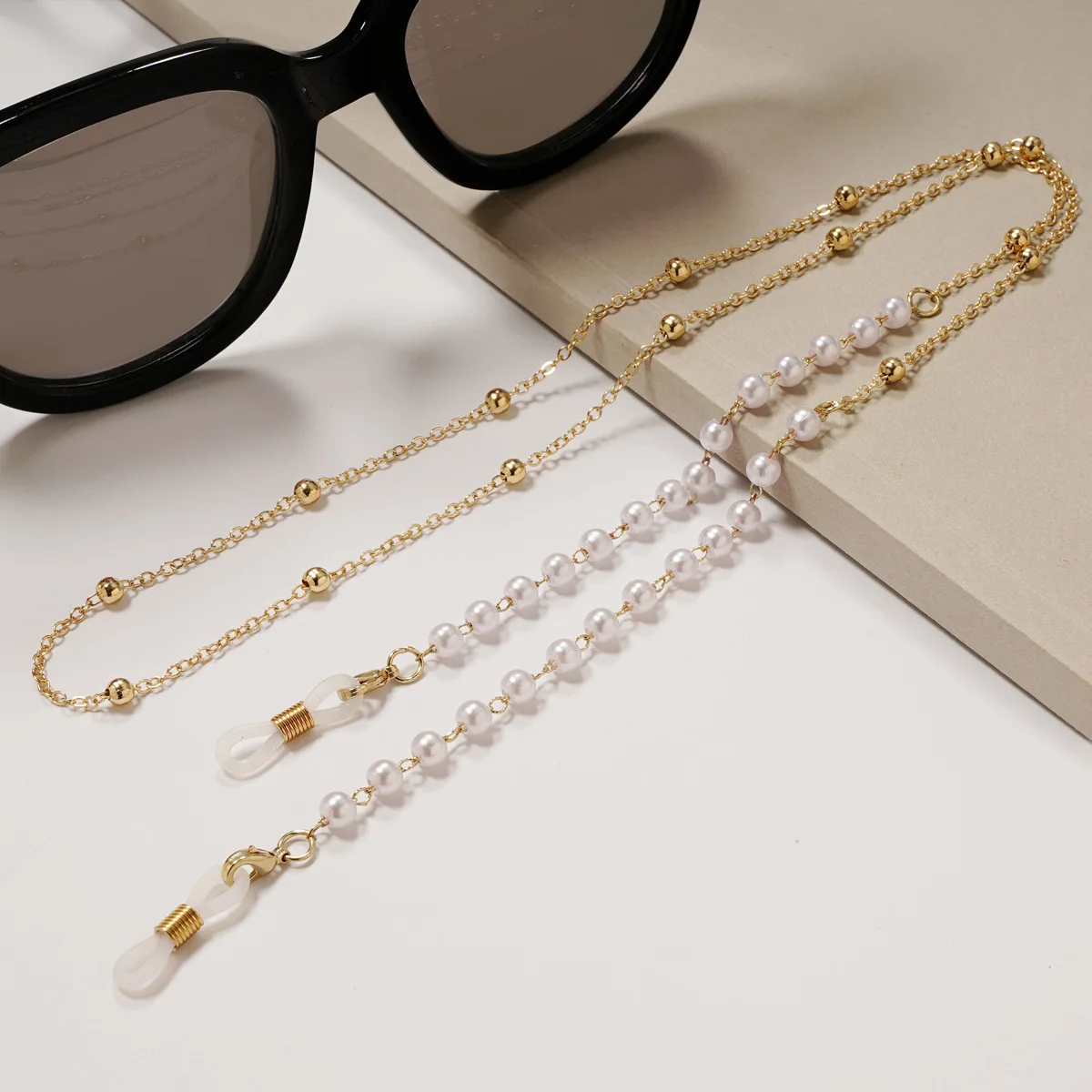 Eyeglass Chain White Plastic Bead Pearl Heart Charm Eyewear Retainer Glasses Holder Strap Women Necklace Gift