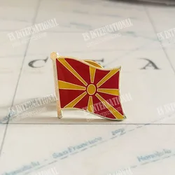 Macedonia flaga narodowa przypinki na klapę przezroczysta żywica epoksydowa Metal emaliowana przypinka farba broszka pamiątka garnitur osobowość pamiątkowe prezenty