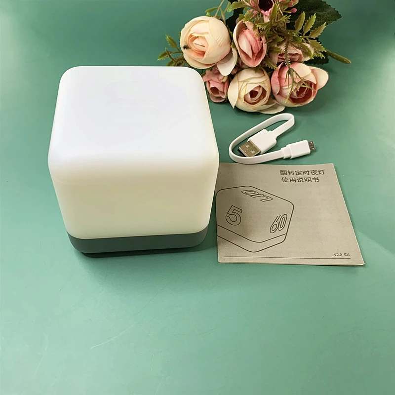 Luci notturne a LED ricaricabili tramite USB 4 modalità di temporizzazione 2 intensità di luce On and Off Lampade da tavolo a cubo portatili per la decorazione della casa