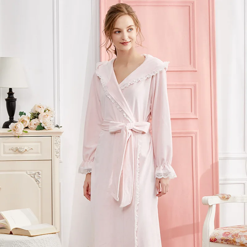 Classic Women Boudoir Women Bathrobe With Lace Belt V-neck Sleepwear Nightgown Long-Sleeve Bridal Robe De Mariée