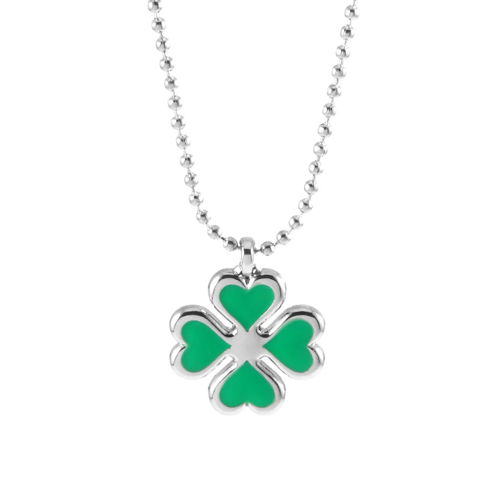 Anime Tokyo Revengers necklace Tachibana Hyuga Four Leaf Clover Necklace Metal Pendant Cosplay Accessories Jewelry Gift