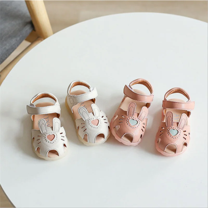 2024 New Summer Baby Shoes Leather Soft Sole Kids Sandals Closed Toe Cute Toddler Girls Sandals 15-25