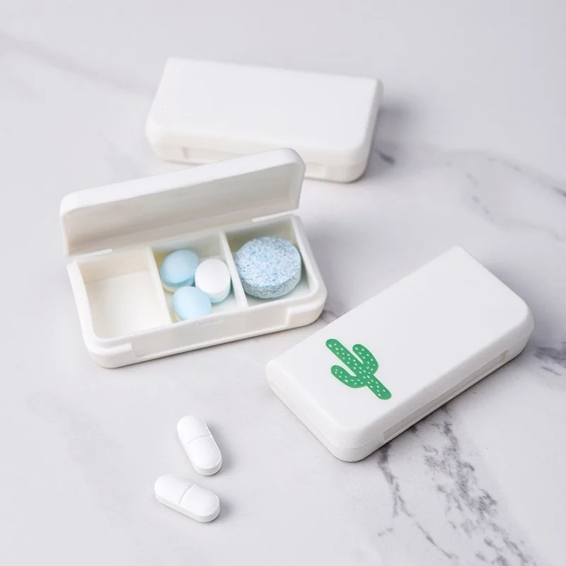 Portable Pill Packing Box Clothes Coat Pocket Medicine Capsule Storage Box for Travel Old People Emergency Kits 6.6*3.4*1.4cm