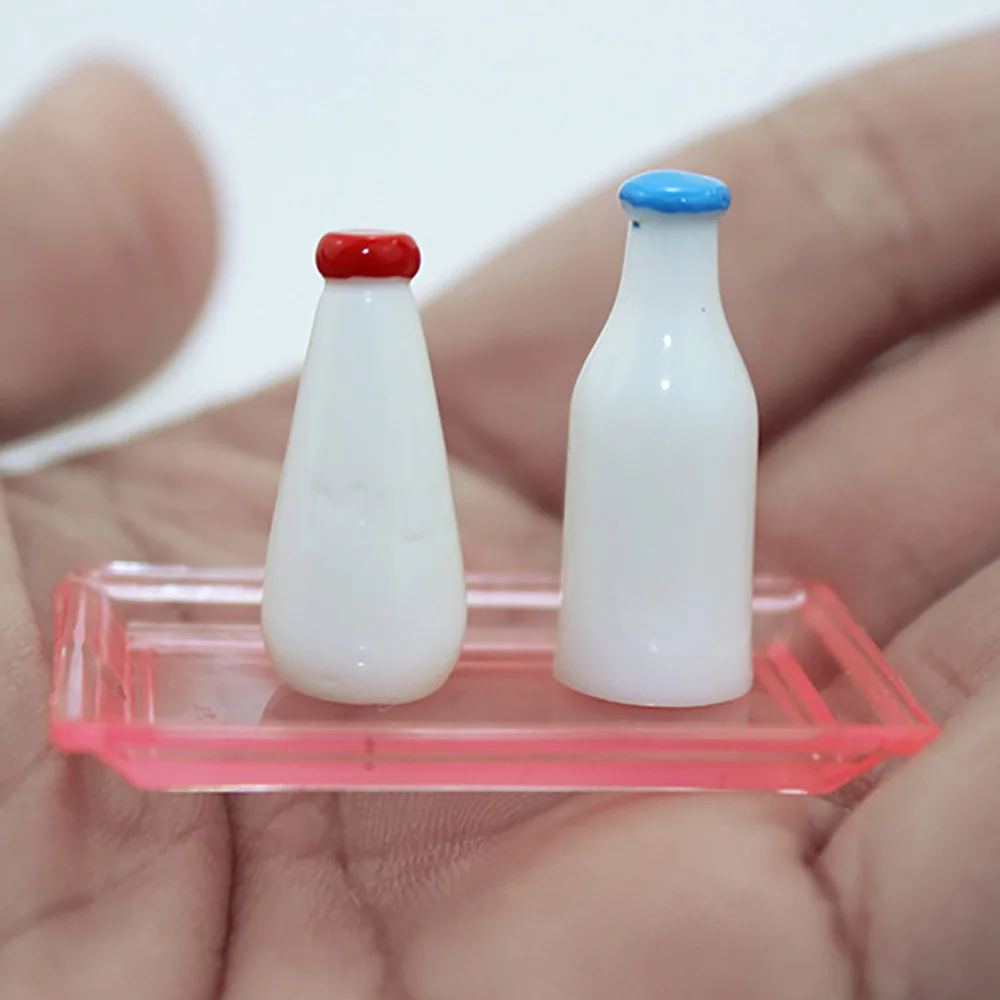 2Pcs 1/12 Dollhouse Miniature Accessories Mini Resin Milk Bottle Simulation Drink Model Doll House Decoration ob11 without Tray