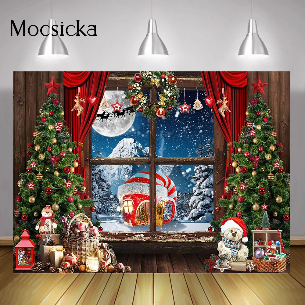 الشتاء نافذة العجائب خلفية أشجار عيد الميلاد الهدايا المجمدة الثلوج المشهد خلفية الستار كامل القمر ليلة عيد ميلاد سعيد