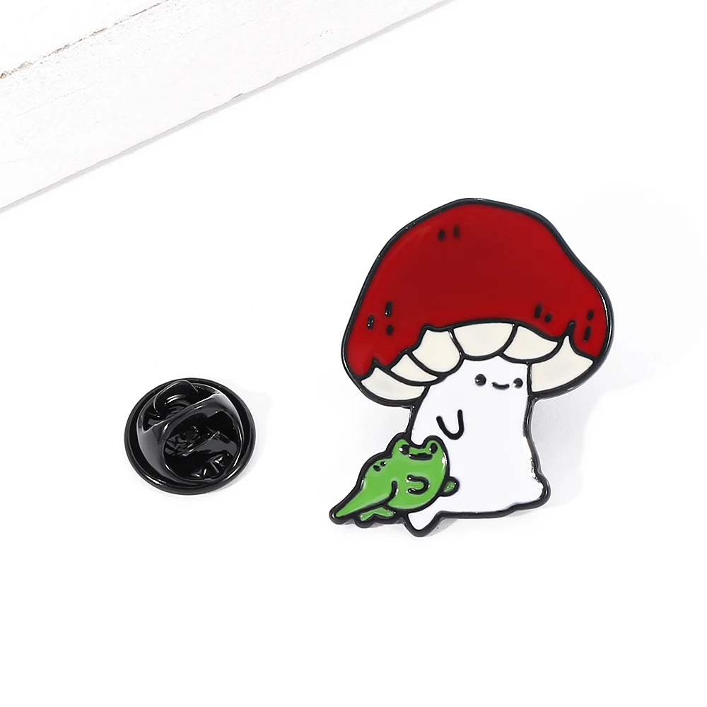 Harajuku Mushroom Enamel Pin Interesting Plant Mushroom Children Brooch Men and Women Backpack Decoration Trend Jewelry gift