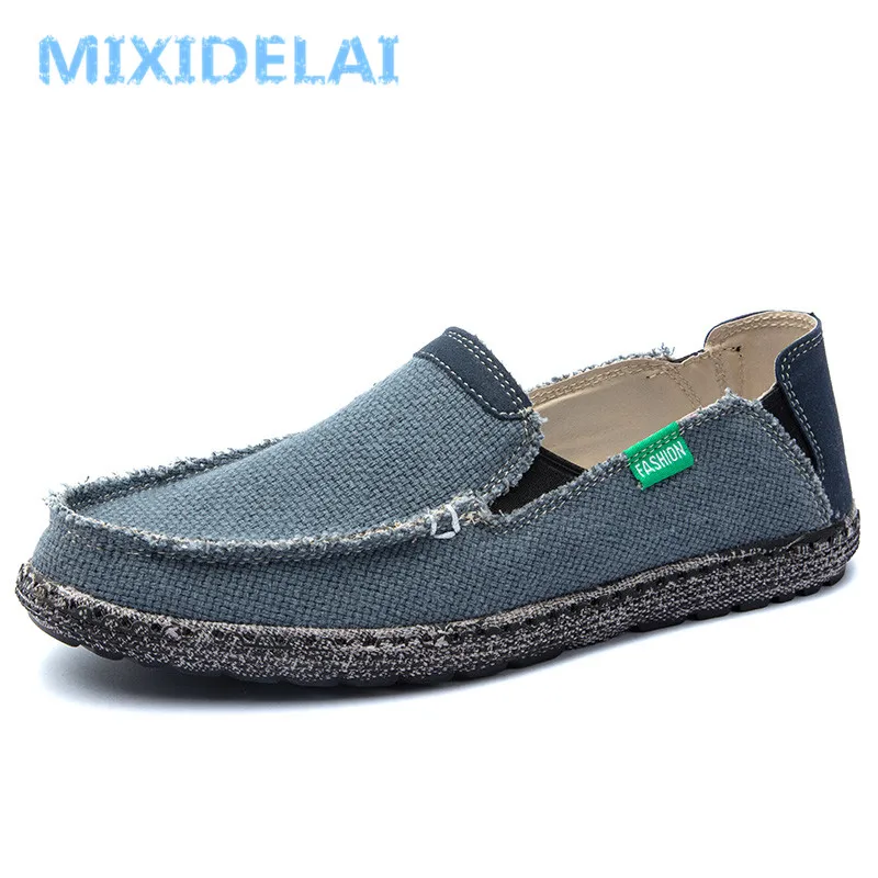 2024 New Spring Summer Light Canvas Shoes Men Breathable Men Shoes Loafers Soft Comfortable Outdoor Flat Lazy Shoes for Male