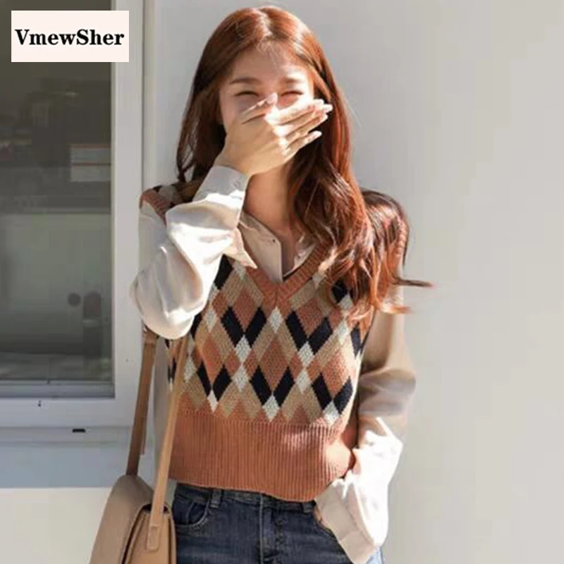 VmewSher Argyle Plaid Women Sweater Vest V-Neck Vintage Short Knitted Pullover Soft Casual Loose Sleeveless Tank Tops Waistcoat