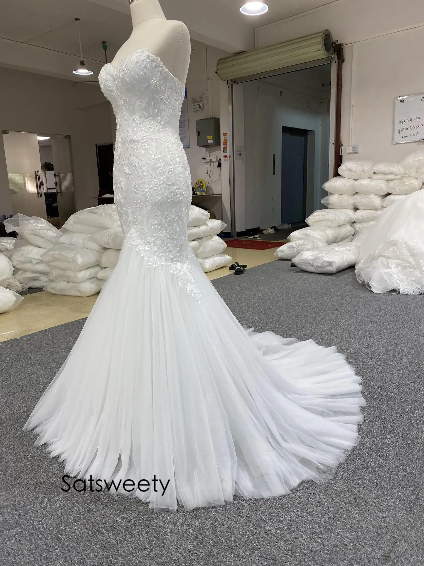 Vestido de novia de sirena con hombros descubiertos, traje de novia con apliques de fotos reales, personalizado, con cola de campana, 2022