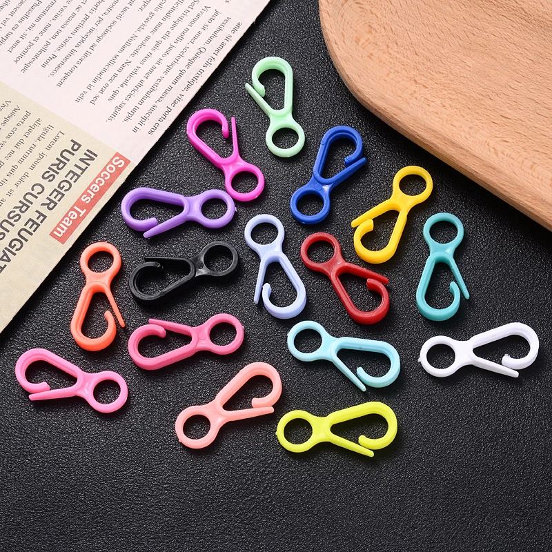 30Pcs/Lot 13x33mm Choose Color Plastic Lobster Clasp Hook Clips Connectors for DIY Jewelry Making Key Chain Necklace Accesories