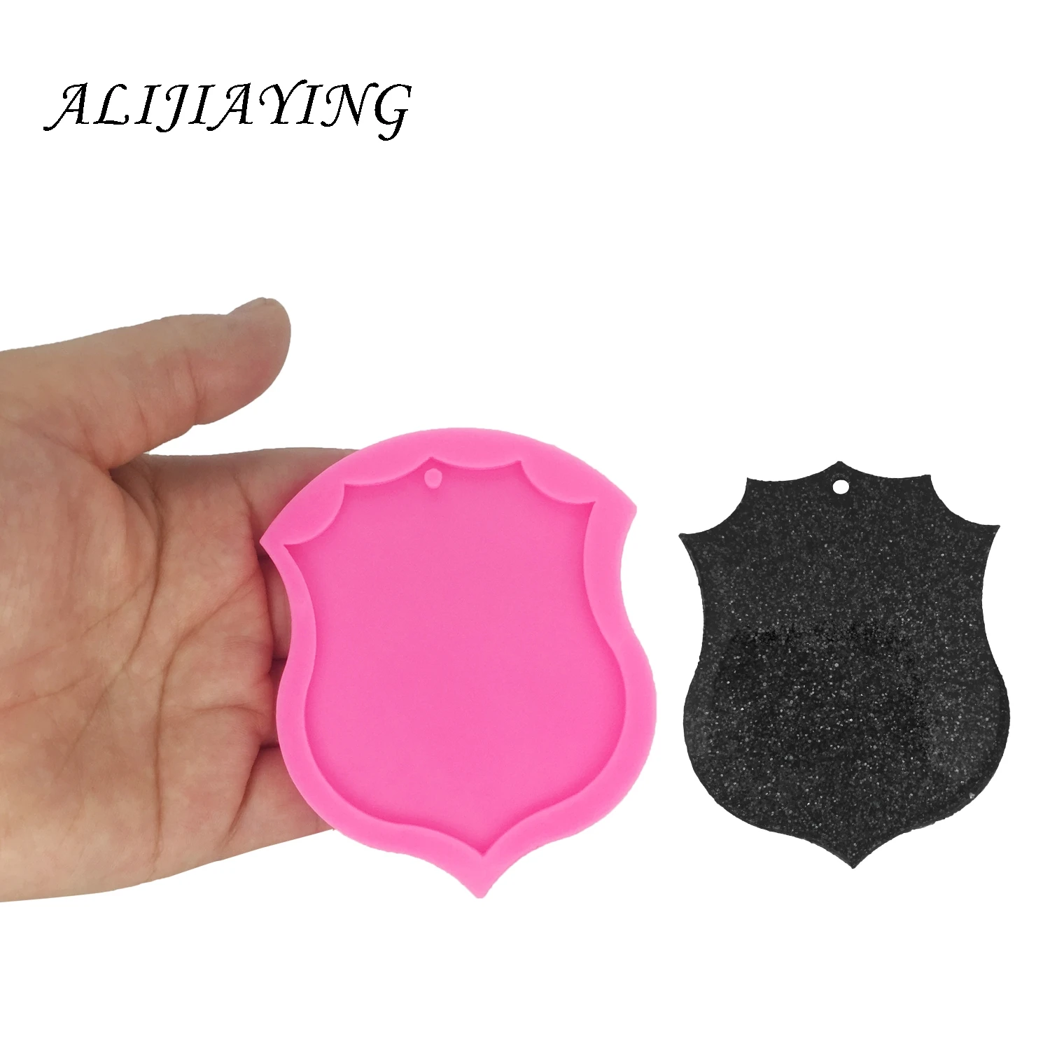 DIY Shiny Shield shape silicone mold for key chains with hole Pendant resin jewelry epoxy molds 3D crafts tools DY0069