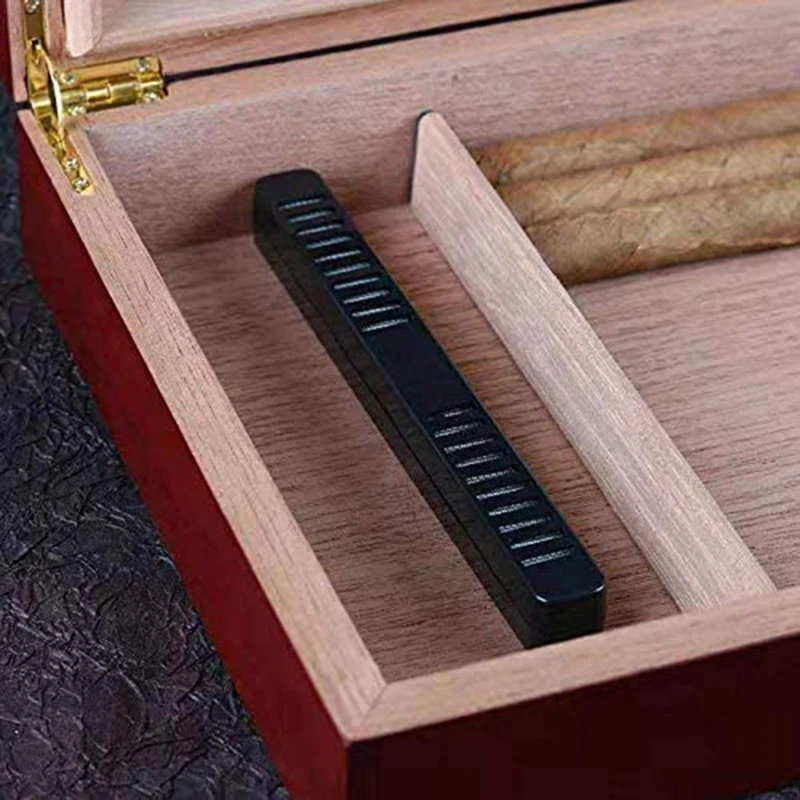 Cigar Humidifier Plastic Bar Humidor Portable Gadgets Accessories Keep Cigars Fresh for Home Office Travel Best Gifts Tea House