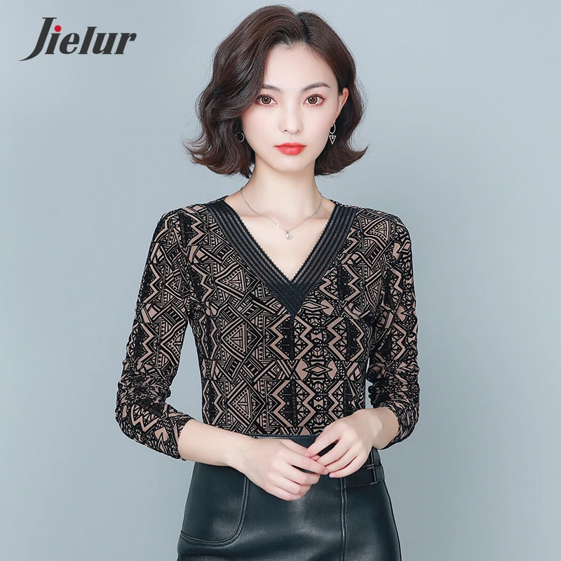 Jielur V-neck T-shirt Women Lace New Autumn Winter Basic Primer Tee Tops Slim Tshirt Chic Femme Korean Print T Shirt M-3XL