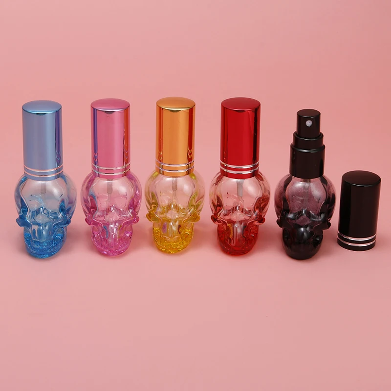 1pcs 8ml Personality Skull Shape Refillable Portable Empty Glass Perfume Bottle Travel Mini press Spray Parfum Bottles