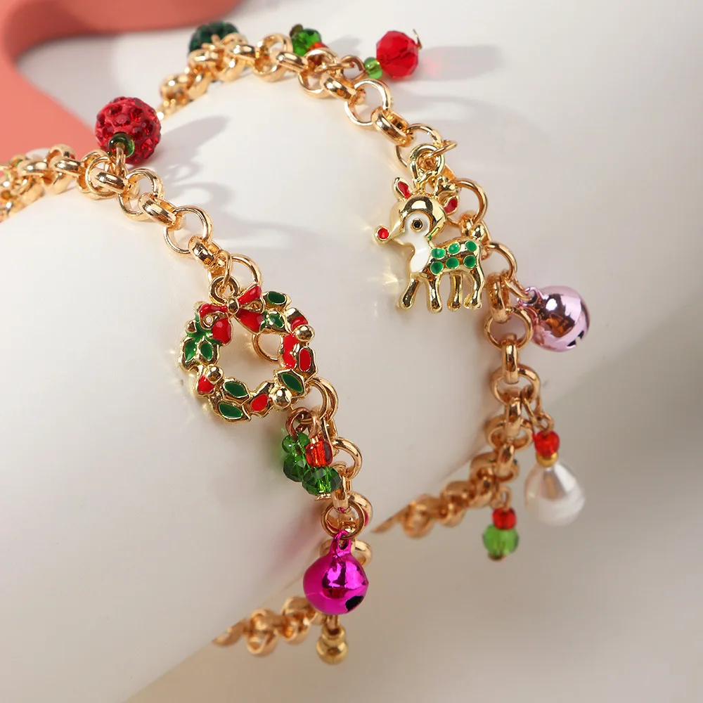 

2022 New Fashion Women Lovely Christmas Elk Wreath Bracelet Christmas Party Bell Charms Pendant Metal Bangles Bracelet Jewelry