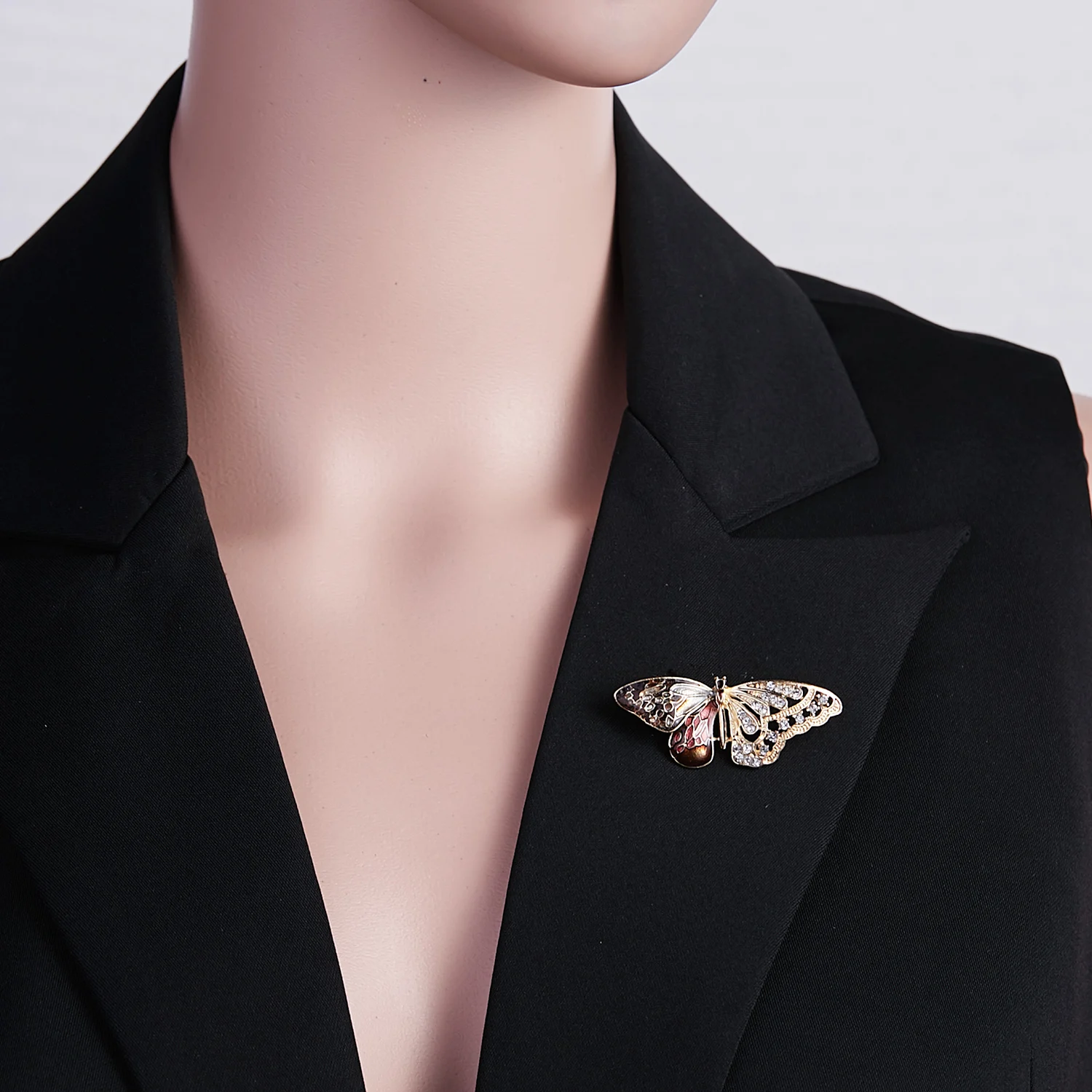 Rinhoo Vintage Butterfly Wings Brooch Elegant Animal Rhinestone Imitation Pearl Insect Butterfly Pin Badge Wedding Party Jewelry