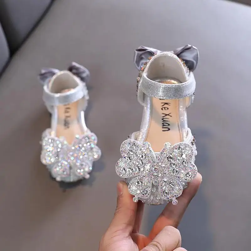 Sandalias de fondo suave para niños y niñas, zapatos con diamantes de imitación, sandalias de princesa con lazo, zapatos planos antideslizantes de