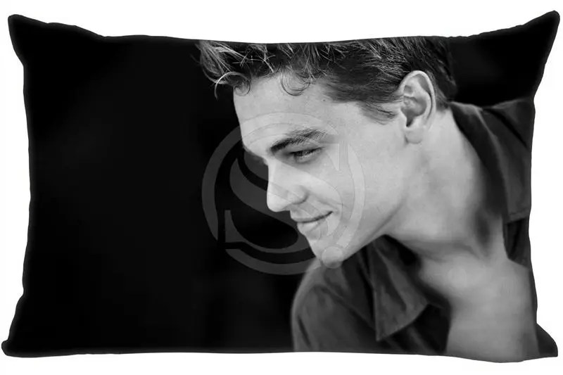 

New arrival Custom Pillowcase Leonardo DiCaprio Bedding rectangle Zipper cotton polyester Pillow Cover 45x35cm(One Side)