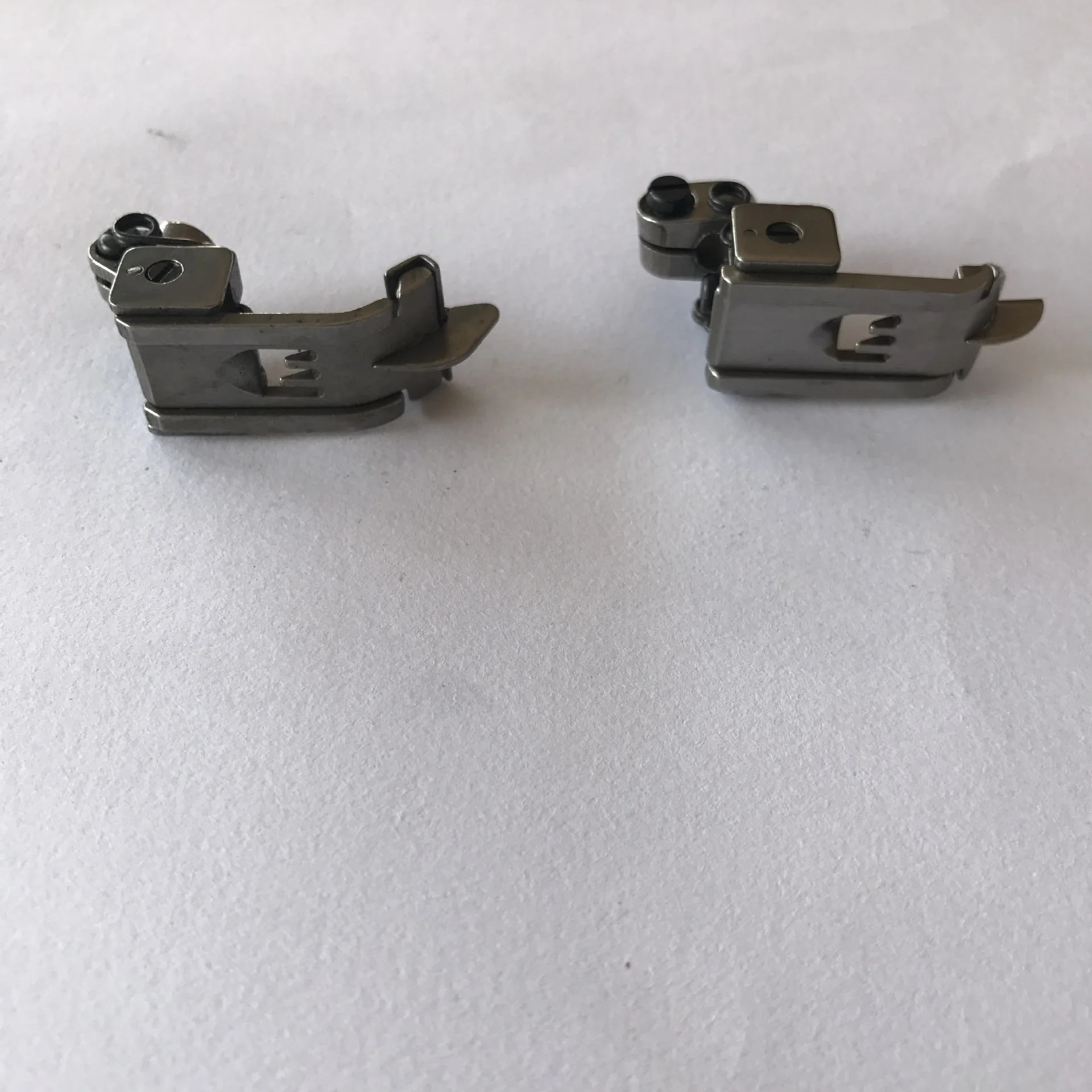 sewing machine fittings three pin five wire stretch sewing machine sill presser foot (Universal) 5.6 pin position