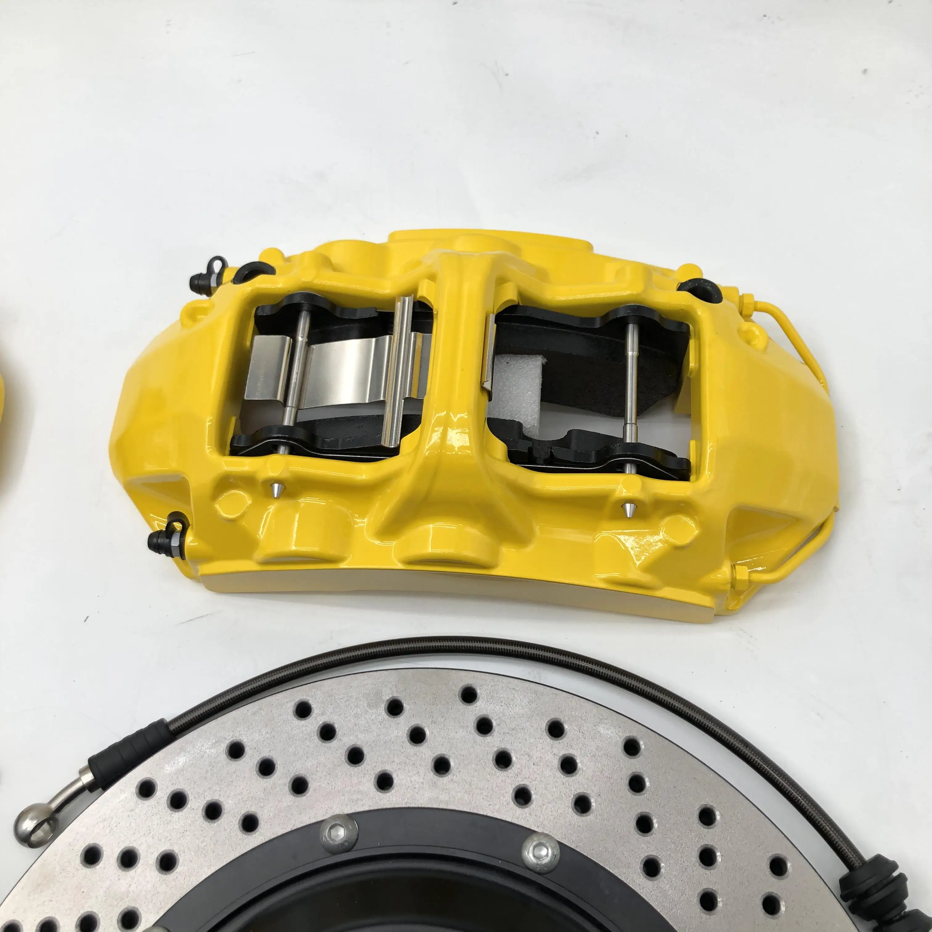 High-performance 6pot calipers brake system 362*32mm kit for Mercedes CLA 118 anno 2022