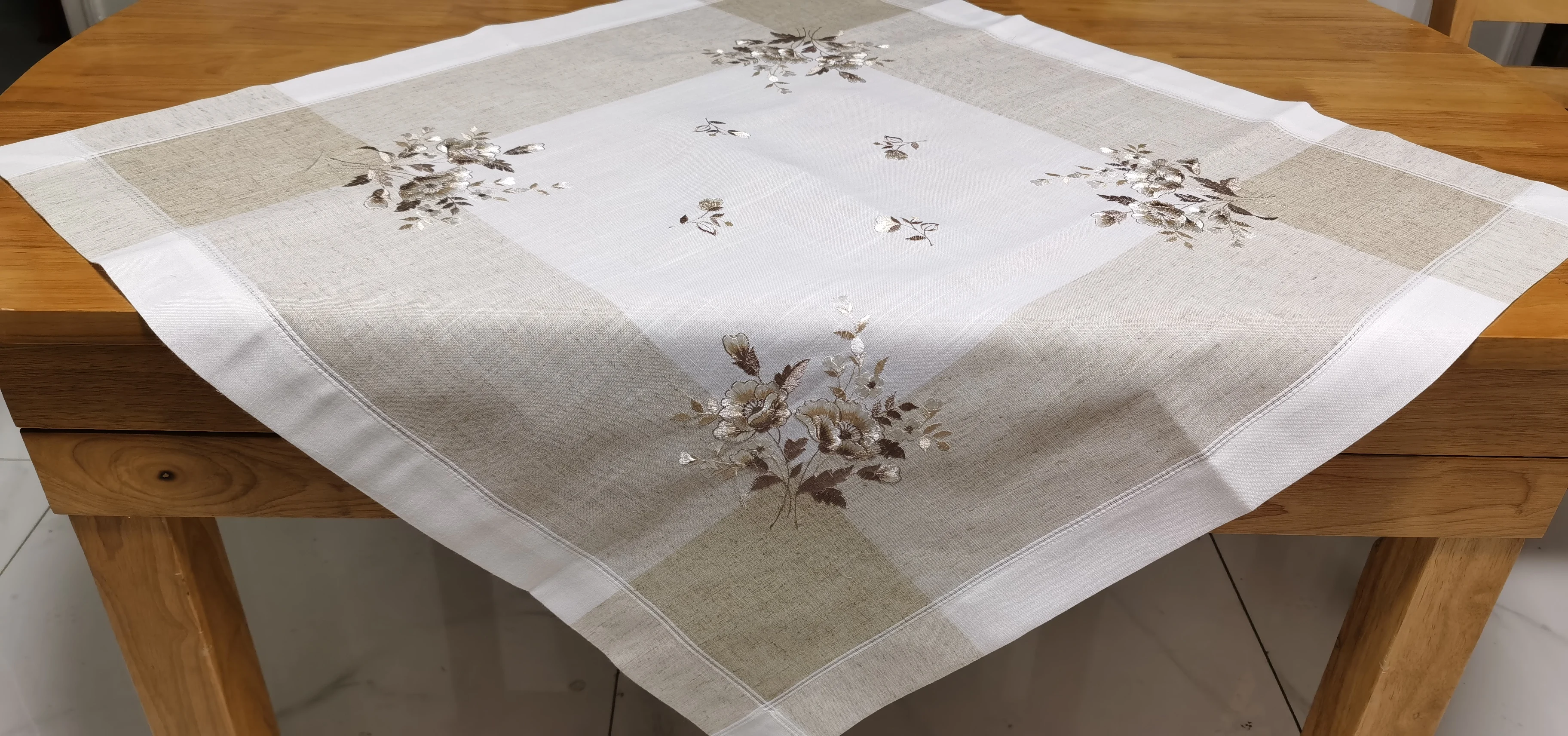 

BOHAO Modern Linen Polyester Tablecloth Hot-selling Embroidery Washable Wedding Banquet Coffee Tablecloth Dining Table Cover