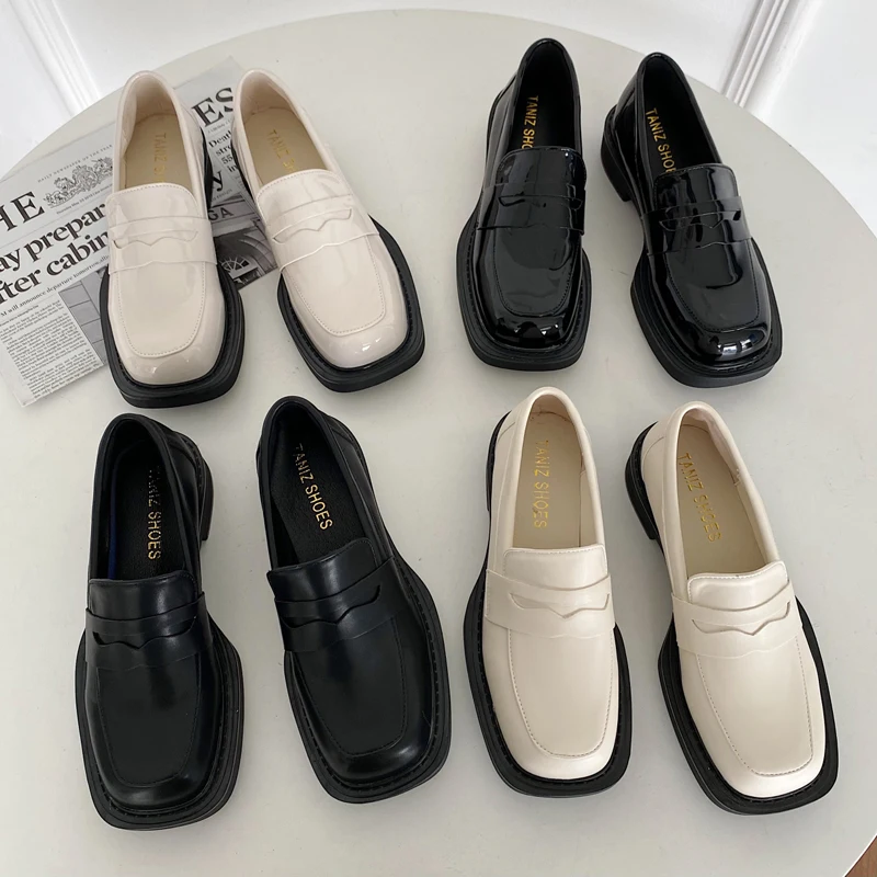 Flat Black Shoes For Women All-Match Female Footwear British Style Oxfords Loafers With Fur Square Toe Casual Sneaker New Dress