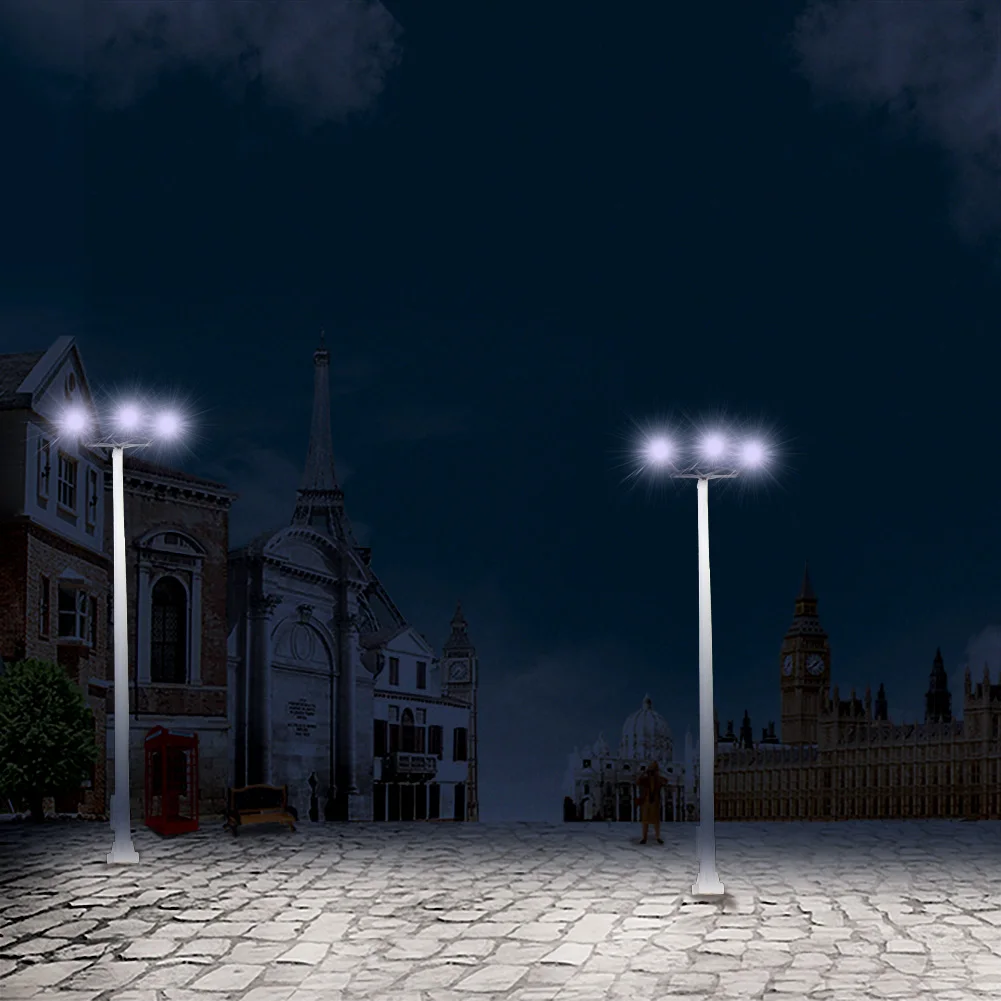 5pcs N Scale Plaza Lamppost 1:160 Playground Street Lights 3-lights Bright White 8cm Post LSL11N