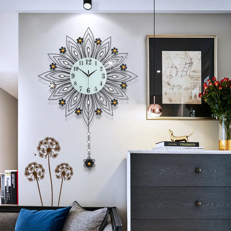 

Creative simple rural style mute metal wall clock, living room fashion European home decoration iron quartz clock