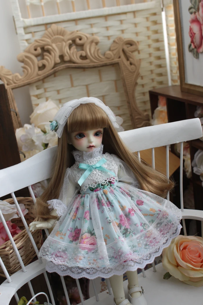 

BJD Doll clothes suitable for 1-3 1-4 1-6 size fashionable dress blue flower dress with headwear doll accessories