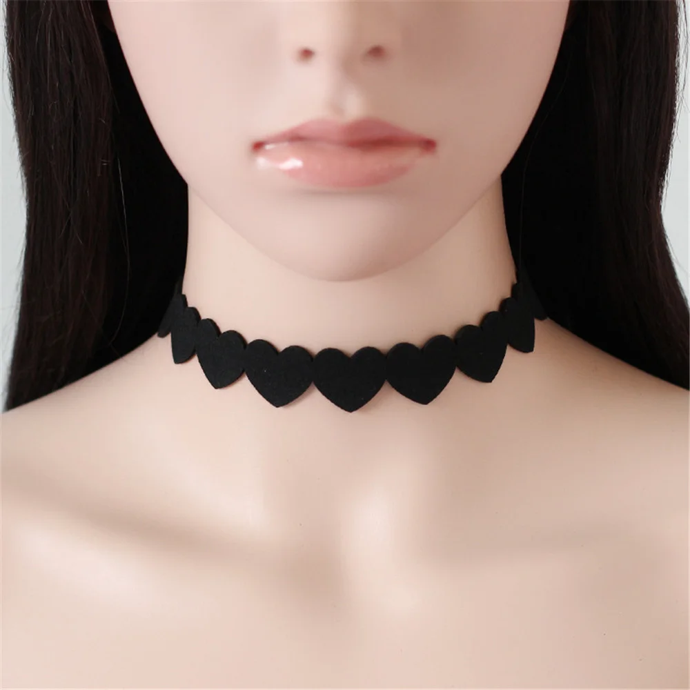 Black Lace Tattoo Choker Vintage Velvet Hollow Love Creative Necklace Women\'s Jewelry Neckline Decoration Party Supply for Girls