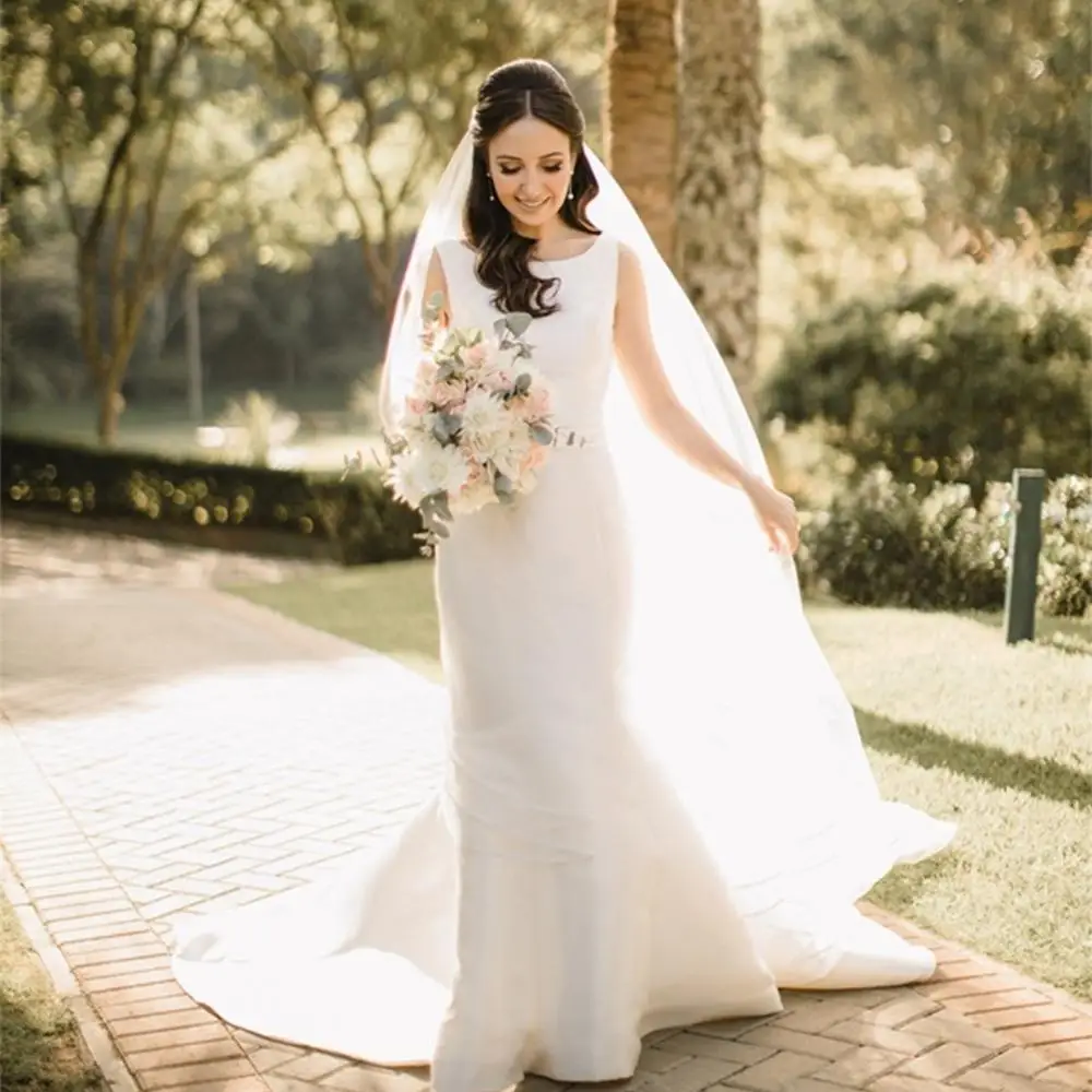 Vestidos de novia de línea a, cuello redondo, sin espalda, botón de lazo, longitud hasta el suelo, tren de barrido, vestido de novia encantador, recién llegados