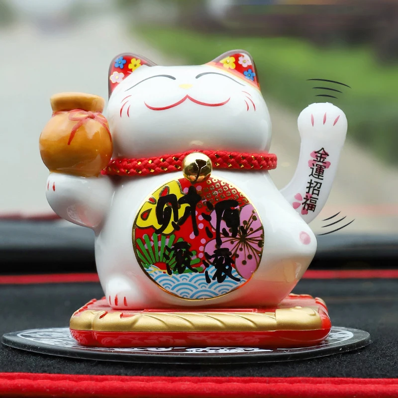 Gato de la suerte de cerámica alimentado por energía Solar, Maneki Neko, brazo agitador, Beckoning Fortune, Gato acogedor con alfombrilla para coche, decoración de escritorio, regalo encantador