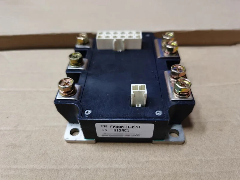 

Free shipping FM400TU-07A NEW AND ORIGINAL MODULE