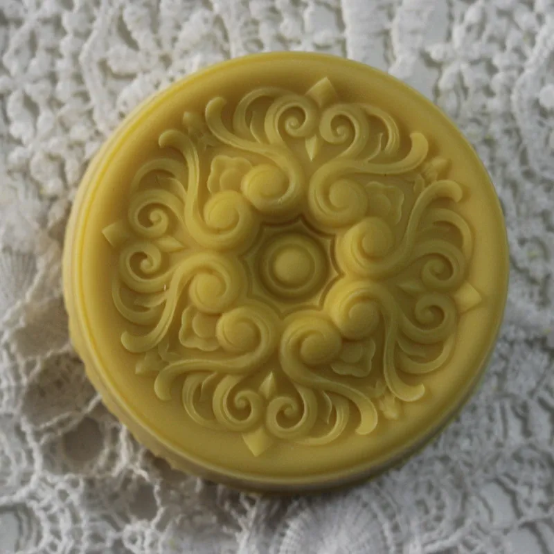 Handmade Round Flower Soap Molds Classic Chinoiserie Silicone Soap Mold Candle Wax Molds Silicone Molds for Natural Soap