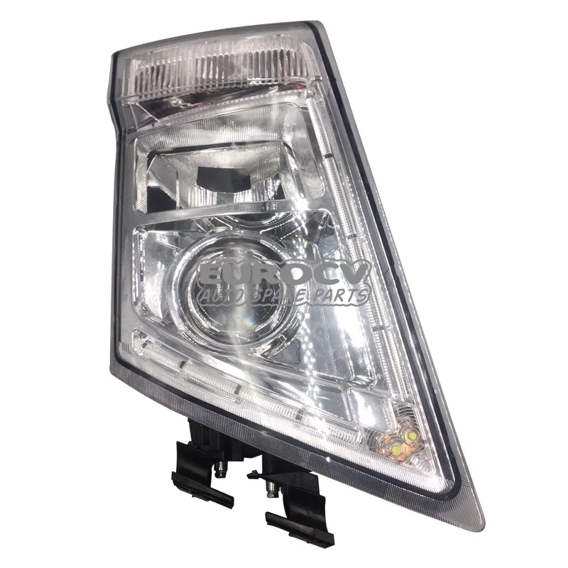 

Spare Parts for Volvo Trucks VOE 21035637 R.H With Bulb Headlight