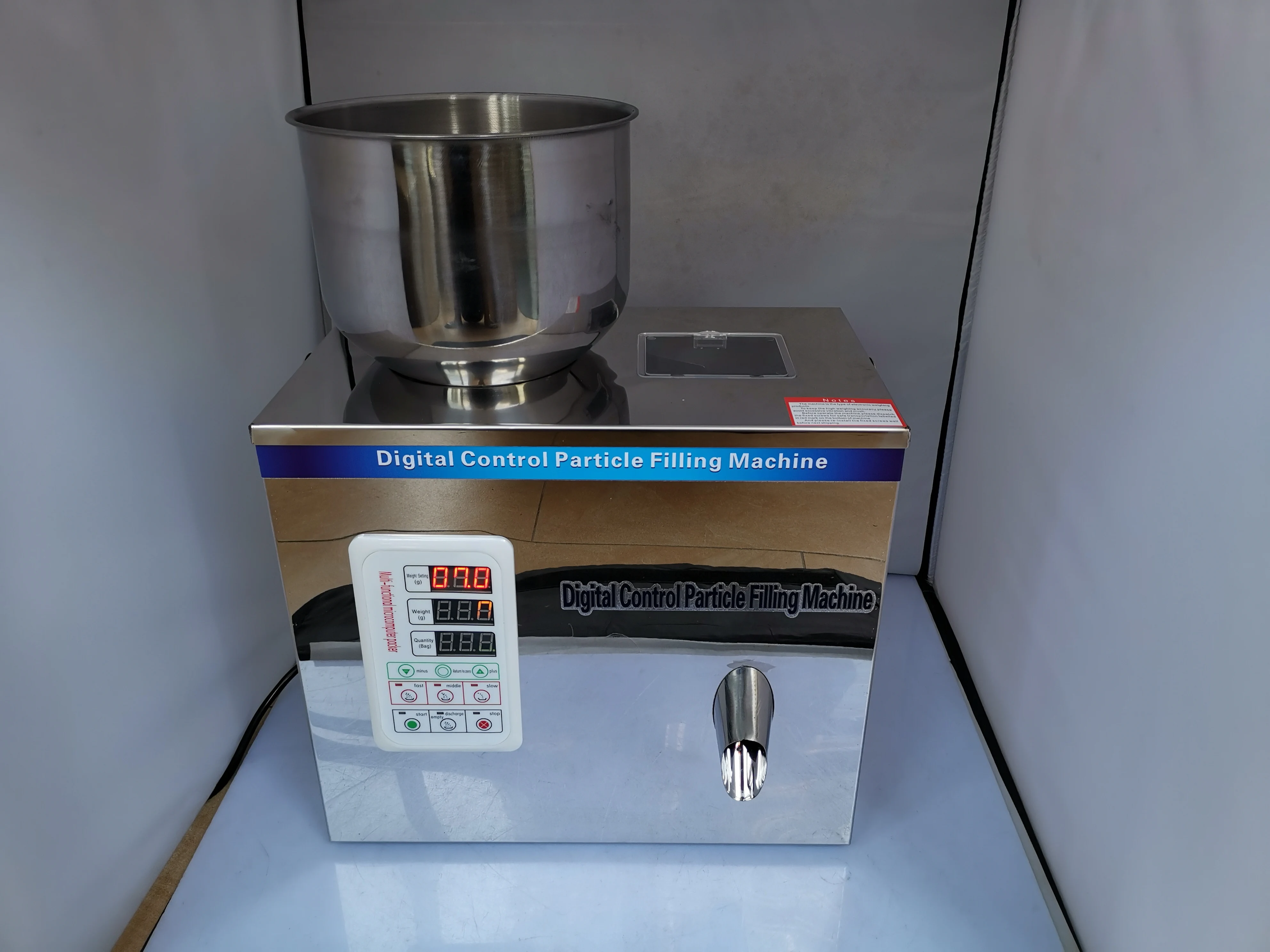 automatic Food weighing packing machine1-30g powder granular tea hardware nut materials filling machine Double vibrator version