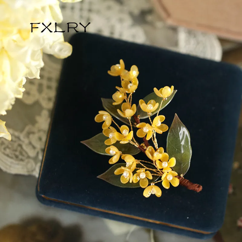 

FXLRY Original Handmade Natural Freshwater Pearl Elegant Osmanthus Fragrans Brooch Sweater Pin For Women Jewelry