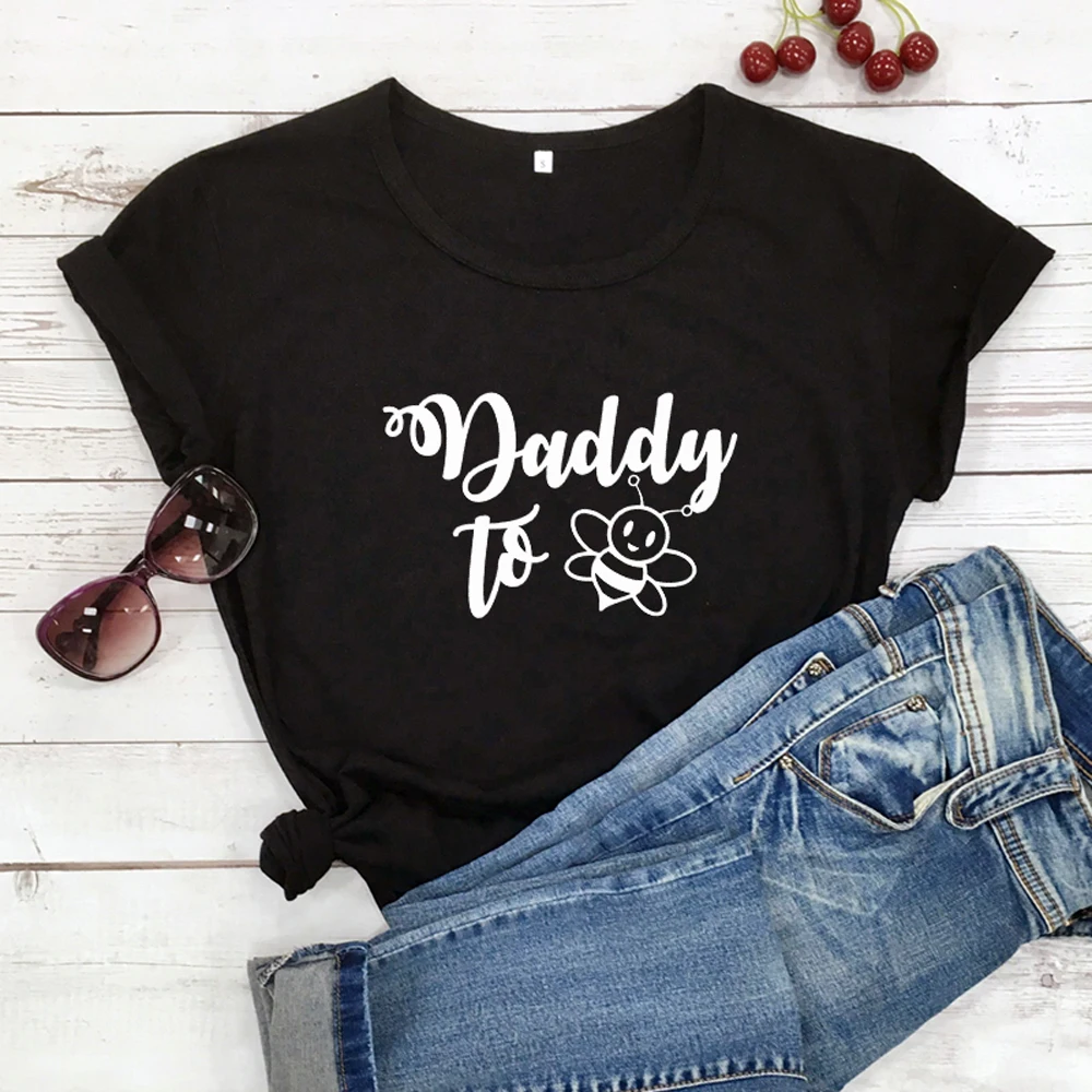 Mommy To Bee Daddy To Bee T-shirt Cute Women Pregnancy Reveal Tee Shirt Top Funny Graphic 90s Mom Life Gift Tshirt For New Mommy