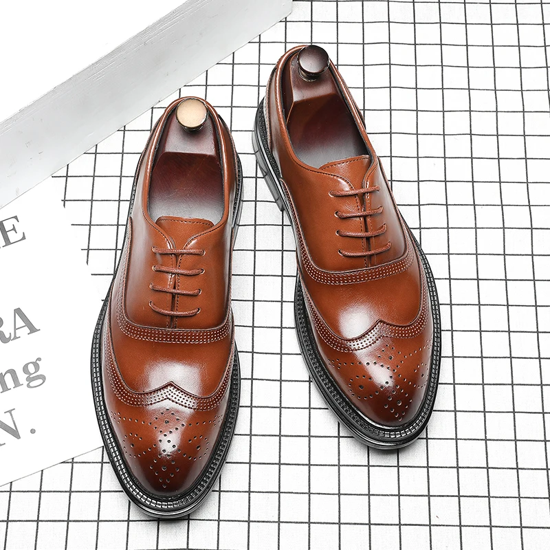 

mens fashion wedding party dress genuine leather brogue shoes carving bullock shoe young gentleman breathable sneakers sapatos