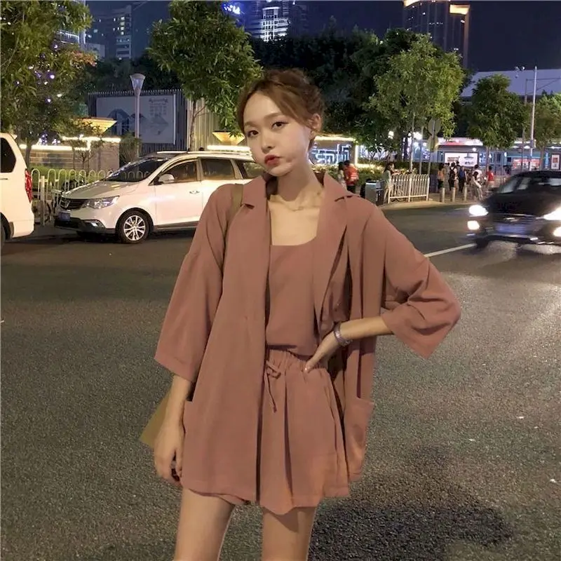 

2024 Spring Summer New Women's Casual Outfit Korean Fashion Three Piece Sets Small Sling Suit Jacket High Waist Short Pants Suit