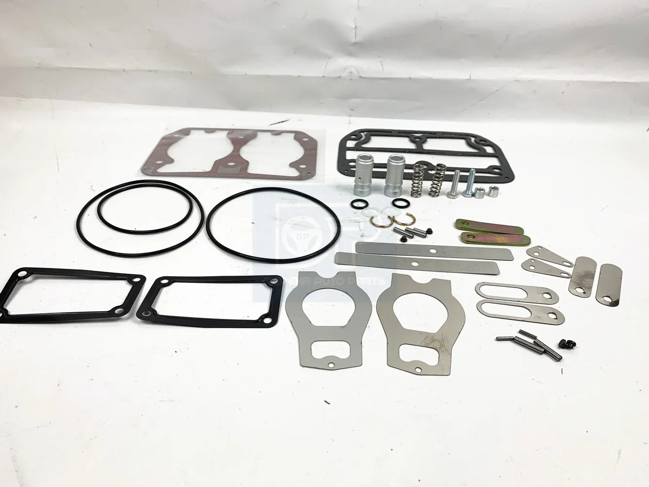 Repair Kits 1300060500 For Volvoo F10/12/16 FL6/7/10 B10/5 Truck Bus Air Compressor LP4825 8112427 8150407 II15993000 II1599X00