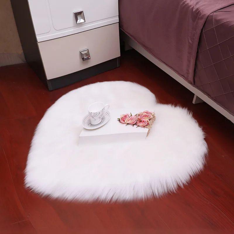 Super Soft Heart Shape Fluffy Carpets Long Plush Area Rug Shaggy Carpets Home Deco Bedroom Living Room White Black Carpet Car