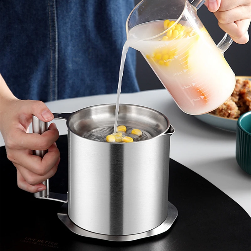 Stainless Steel Oil Bottle Filter Oil Pourer Sauce Dispenser Seasoning Pot Residual Separator Kitchen Lard Storage Can Container