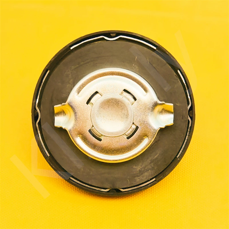 1 PCS 16116750564 Petrol Gas Cover Fuel Tank Filler Cap For Mercedes Benz W100 W116 WC140 W123 R129 CR107 R170 T1 W601 W602 S210