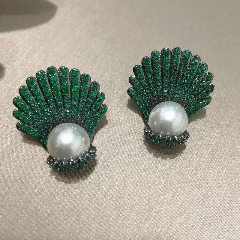 Bilincolor White Pearl  Green Clam Shell Earring for Women